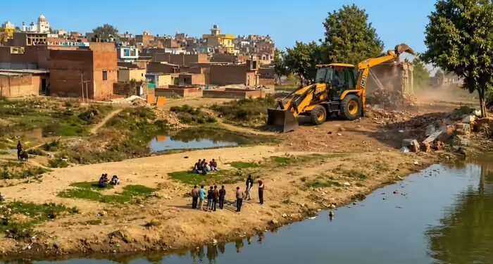 नोएडा: यमुना डूब क्षेत्र में बने अवैध फार्म हाउसों पर 20 को गरजेगा बुलडोजर, तैयारी तेज, लापरवाही पर नपेंगे अफसर