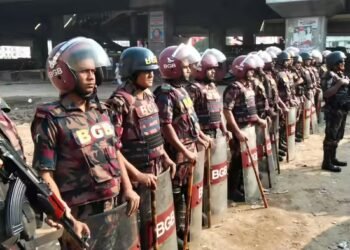 ‘भारत ने 13 लोगों को जबरन धकेला’, बांग्लादेश की BGB का BSF पर आरोप, अब ‘नो मैन्स लैंड’ में फंसे सभी