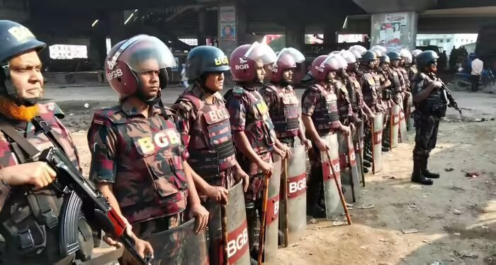 ‘भारत ने 13 लोगों को जबरन धकेला’, बांग्लादेश की BGB का BSF पर आरोप, अब ‘नो मैन्स लैंड’ में फंसे सभी