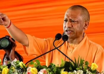 ‘UP में साइकिल चलती रहती तो दंगे होते रहते’, पीलीभीत में अखिलेश यादव की पार्टी पर बरसे सीएम योगी