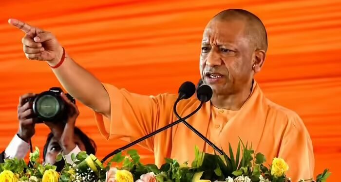 ‘UP में साइकिल चलती रहती तो दंगे होते रहते’, पीलीभीत में अखिलेश यादव की पार्टी पर बरसे सीएम योगी
