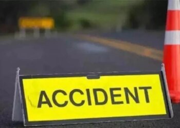 भोपाल में टला बड़ा हादसा… कोहेफिजा में स्कूली छात्राओं से भरी वैन पोल से टकराई, महिला कर्मचारी घायल