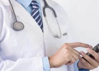 ‘मुनाफे के लिए कंपनियों को नहीं सौंप सकते अस्पताल!’ MP में 18 सामुदायिक स्वास्थ्य केंद्रों के निजीकरण का चौतरफा विरोध, CM को भेजा ज्ञापन