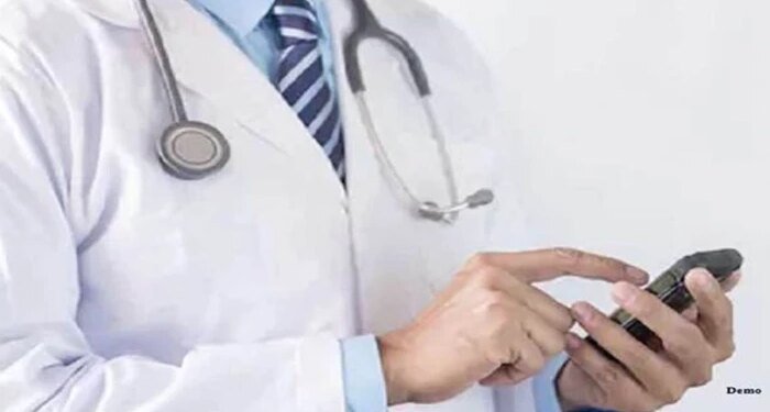 ‘मुनाफे के लिए कंपनियों को नहीं सौंप सकते अस्पताल!’ MP में 18 सामुदायिक स्वास्थ्य केंद्रों के निजीकरण का चौतरफा विरोध, CM को भेजा ज्ञापन