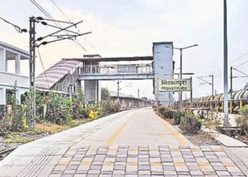 आरओबी बना बाधा, पूरा होते ही खुलेगा निशातपुरा रेलवे स्टेशन