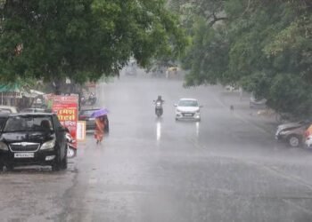 जबलपुर समेत 20 से ज्यादा जिलों में बारिश का अलर्ट, जानें भोपाल-इंदौर का कैसा रहेगा मौसम
