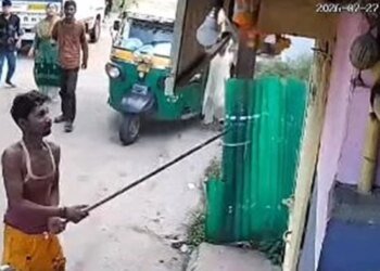 भोपाल में यह कैसी गुंडागर्दी! गांजा तस्करी की शिकायत की तो महिलाओं पर लाठी-डंडों से हमला, घर में तोड़फोड़