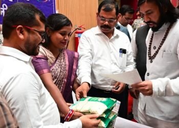 जीपीएम का ‘विष्णुभोग’ चावल बना महिलाओं की समृद्धि का नया ब्रांड, आधे घंटे में 45 हजार रुपये से अधिक की रिकॉर्ड बिक्री
