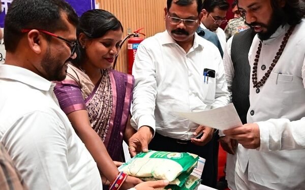 जीपीएम का ‘विष्णुभोग’ चावल बना महिलाओं की समृद्धि का नया ब्रांड, आधे घंटे में 45 हजार रुपये से अधिक की रिकॉर्ड बिक्री