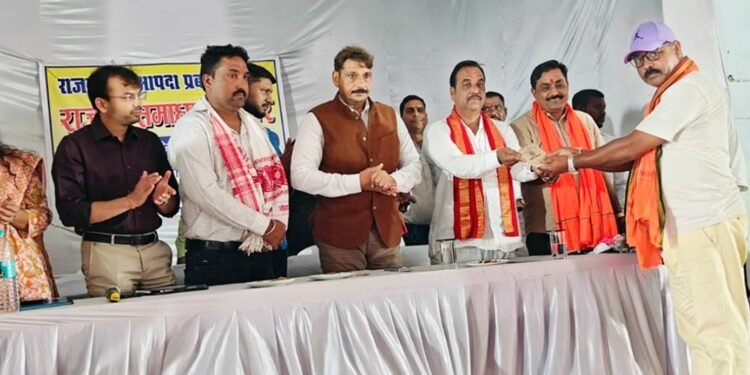 डिप्टी सीएम शर्मा की पहल पर सहसपुर लोहारा में लगा विशेष राजस्व शिविर