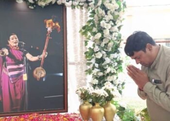 स्व. तीजनबाई के दशगात्र में शामिल हुए भाजपा नेता कन्हैया सोनी