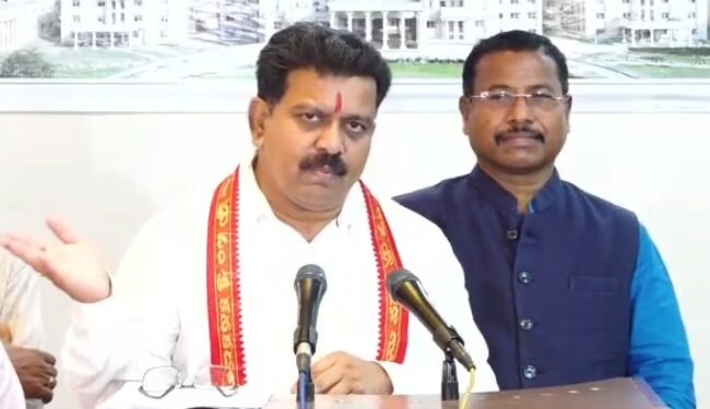 गरीबों का आवास रोका, घोटालों को संरक्षण दिया, चर्चा से भागना विपक्ष की आदत : विजय शर्मा