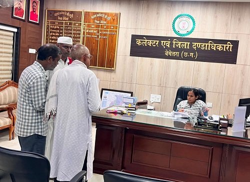 जनदर्शन में कलेक्टर सुश्री प्रतिष्ठा ममगाईं ने आमजन की सुनीं समस्याएं
