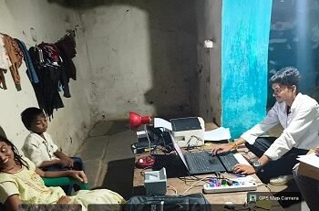 घर जाकर बनाया गया बच्चे का आधार कार्ड