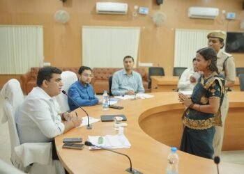 जनदर्शन में सुनी गई आम लोगो की फरियाद, जनदर्शन में कुल 109 आवेदन प्राप्त