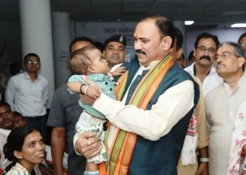 स्वास्थ्य मंत्री ने जिला अस्पताल सहित विभिन्न स्वास्थ्य केन्द्रों का निरीक्षण