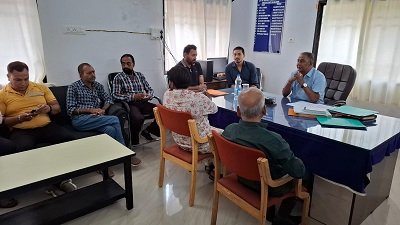 कलेक्टर के निर्देश पर बस संचालकों की बैठक