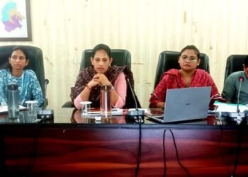 समय सीमा बैठक में जनसमस्याओं के त्वरित समाधान और योजनाओं की प्रगति पर जोर