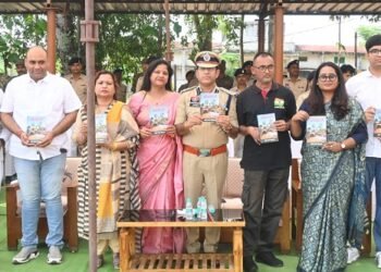 कोरकोट्टी में हुई नक्सल घटना में तत्कालीन पुलिस अधीक्षक स्वर्गीय विनोद चौबे सहित शहीद पुलिस अधिकारी-जवानों को दी गई श्रद्धांजलि