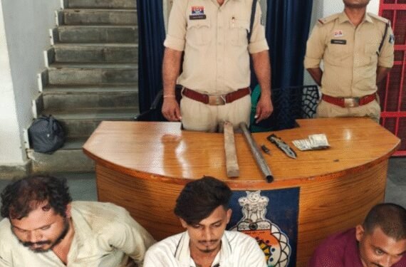 बिलासपुर में बदमाशों का आतंक, ढाबा कर्मचारी को पीटकर की लूट