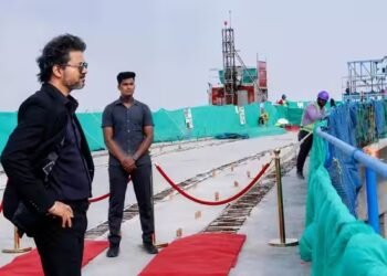 रेड कार्पेट, ड्रोन शूट, काले सूट और चश्मे के साथ इंस्पेक्शन, थलपति विजय की सोशल मीडिया पर लोगों ने लगा दी क्लास