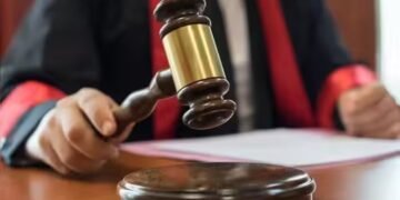 गुना कलेक्टर पर हाईकोर्ट का हंटर, SC/ST किसानों की जमीन हड़पने के मामले में रिपोर्ट का बताया ‘मिसलीडिंग’, पेश होने के आदेश