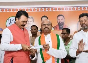 बांकीपुर उपचुनाव से पहले तेजस्वी को एक और बड़ा झटका, RJD छोड़ BJP में शामिल हुए पूर्व सांसद अर्जुन राय