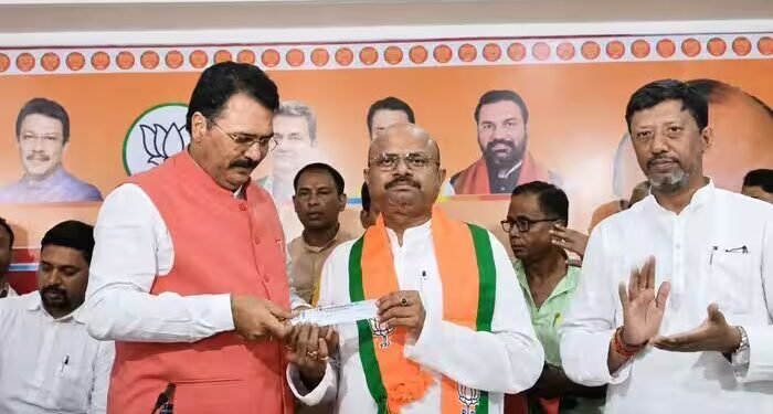 बांकीपुर उपचुनाव से पहले तेजस्वी को एक और बड़ा झटका, RJD छोड़ BJP में शामिल हुए पूर्व सांसद अर्जुन राय