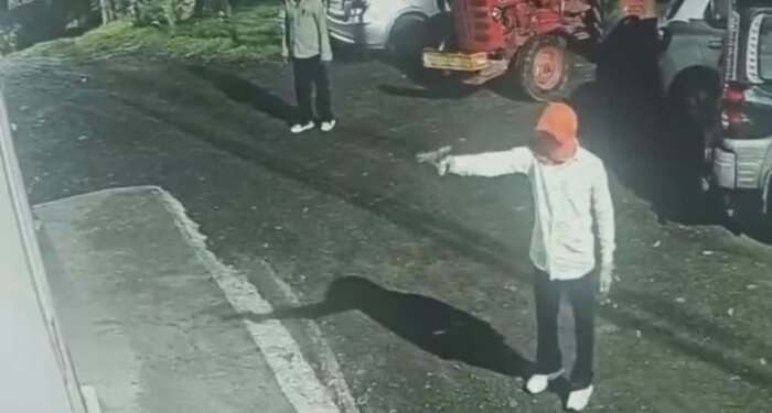 भोपाल में जिलाबदर बदमाश ने घर पर दागीं गोलियां, FIR दर्ज करने में हुई देरी तो नापे गए कजलीखेड़ा TI और SI