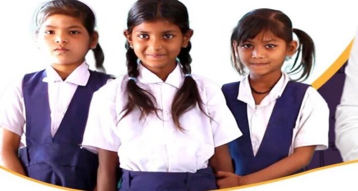 एमपी में 56 लाख बच्चों के खाते में आएगी यूनिफॉर्म की राशि! सरकार फिर बदलेगी व्यवस्था, कोर्ट की रोक से अटका 350 करोड़ का टेंडर