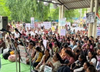 स्कूलों की बदहाली पर छात्रों का विद्रोह, सागर में हाईवे जाम और बड़वानी में छात्राओं का पैदल मार्च, प्रशासन झुका