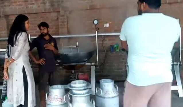 रक्षाबंधन से पहले मिलावटखोरों का भंडाफोड़, 25 क्विंटल घी, पनीर और मावा जब्त, भोपाल खाद्य विभाग की बड़ी कार्रवाई