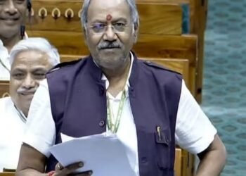 सांसद बृजमोहन ने उठाई मरीजों की आवाज, डिजिटल टोकन व्यवस्था को प्रभावी बनाने पर जोर