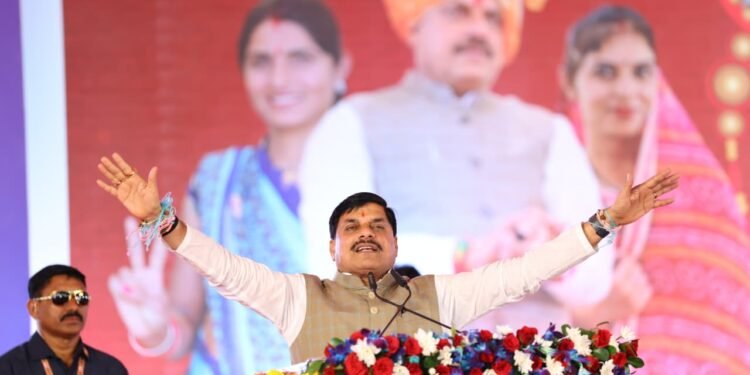 बहनों का सम्मान और आर्थिक सशक्तिकरण हमारी सर्वोच्च प्राथमिकता : मुख्यमंत्री डॉ. यादव