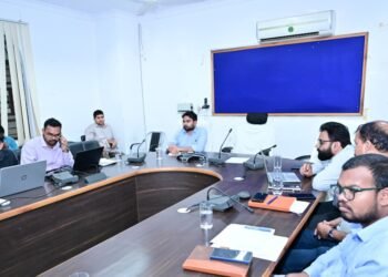 सीईओ अभिषेक ने नोडल अधिकारियों को आश्रम छात्रावास का निरीक्षण करने के निर्देश