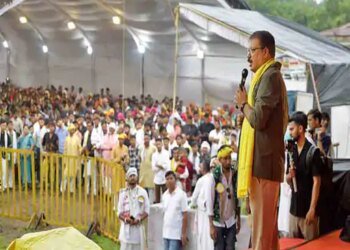 विश्व आदिवासी दिवस पर भोपाल में सम्मेलन:आदिवासी भीख नहीं, अधिकार मांगता है, 100 बार लड़ाई लड़ेंगे