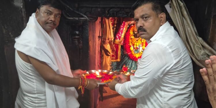 मां दंतेश्वरी का आशीर्वाद लेकर बस्तर तिरंगा यात्रा के द्वितीय दिवस का शुभारंभ