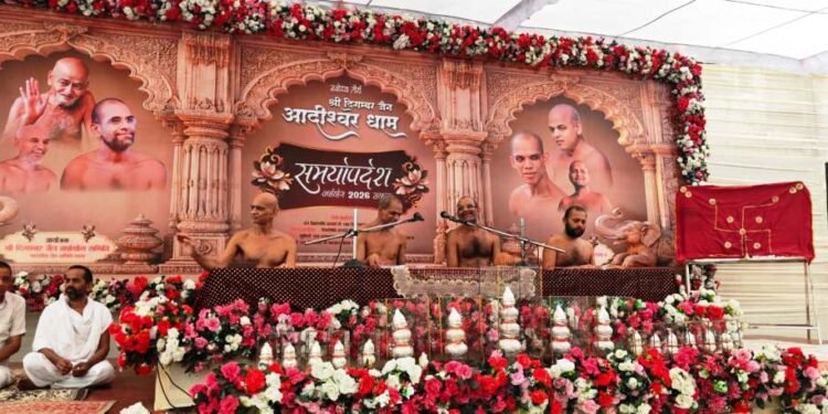 दिगंबर जैन बड़ा मंदिर में मुनि आगम सागर ससंघ की कलश स्थापना में जबरदस्त उत्साह