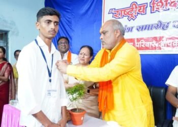 नौकरी देने वाले बनें: रिसाली कॉलेज में छात्रों को विधायक चंद्राकर का संदेश