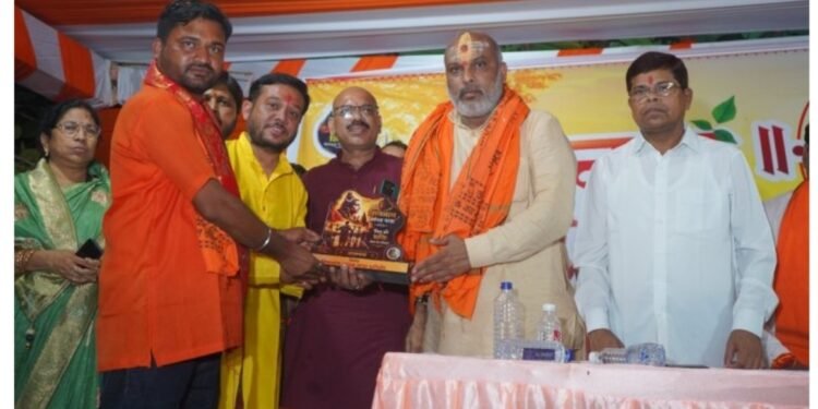 शिवनाथ कांवड़ यात्रा में शामिल हुए विधायक चंद्राकर, महमरा एनिकट में की महाआरती