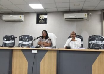 कलेक्टर ने स्वास्थ्य विभाग की योजनाओं एवं कार्यक्रमों के प्रगति की समीक्षा की