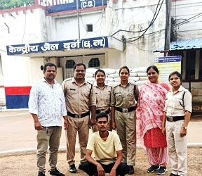 अवैध मदिरा के विरूद्ध आबकारी विभाग की कार्रवाई, दो आरोपी गिरफ्तार