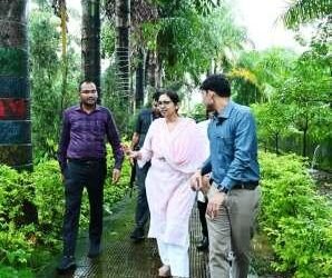 ’कलेक्टर शहर के प्रसिद्ध इंदिरा पार्क पहुंचकर साफ-सफाई और नागरिक सुविधाओं का लिया जायजा