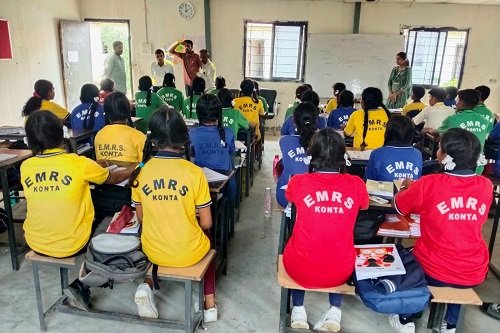 गुणवत्तापूर्ण शिक्षा और बेहतर सुविधाओं के लिए प्रशासन सक्रिय