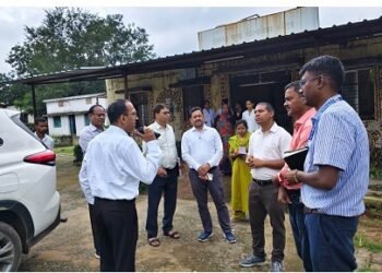 कलेक्टर अजीत वसंत ने विकासखण्ड उदयपुर का किया दौरा