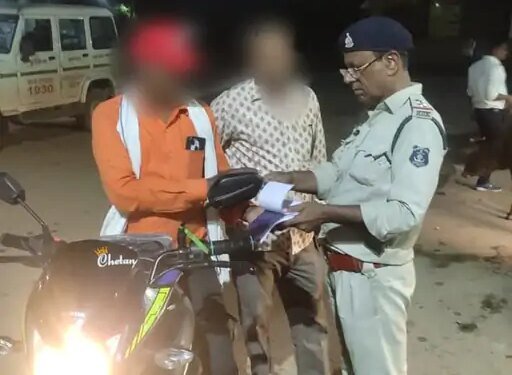 बलौदाबाजार में शराब पीकर वाहन चलाने वाले पकड़े गए:48 वाहन जब्त