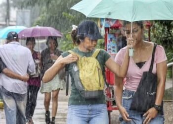 छत्तीसगढ़ में 24 घंटे भारी बारिश का अलर्ट:मैनपाट घूमने आए रायपुर के युवक-युवती नदी में बहे