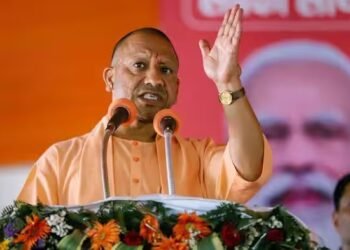 अमित शाह छात्रों के मुद्दे पर संसद में जवाब देने को तैयार, कांग्रेस सामना करे, भागे नहीं: सीएम योगी आदित्‍यनाथ