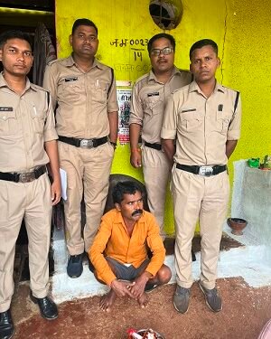 कलेक्टर के निर्देश पर आबकारी विभाग ने बानबरद में अवैध देशी मदिरा की जब्त