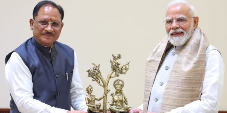 प्रधानमंत्री नरेंद्र मोदी से मुख्यमंत्री विष्णु देव साय ने की भेंट, छत्तीसगढ़ के विकास और ‘बस्तर विजन’ पर हुई विस्तृत चर्चा